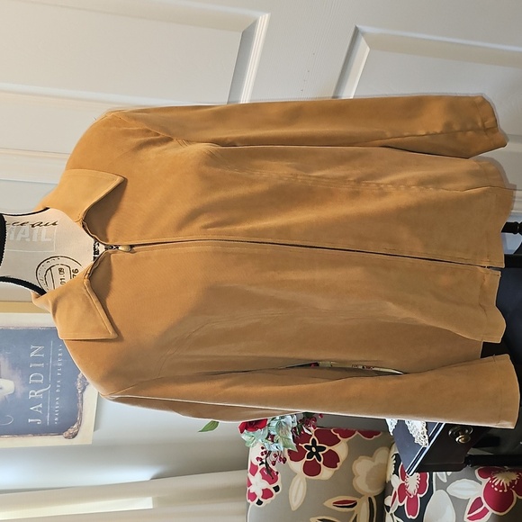 Vintage Notations Women's Tan Suede-like Jacket - Picture 2 of 16